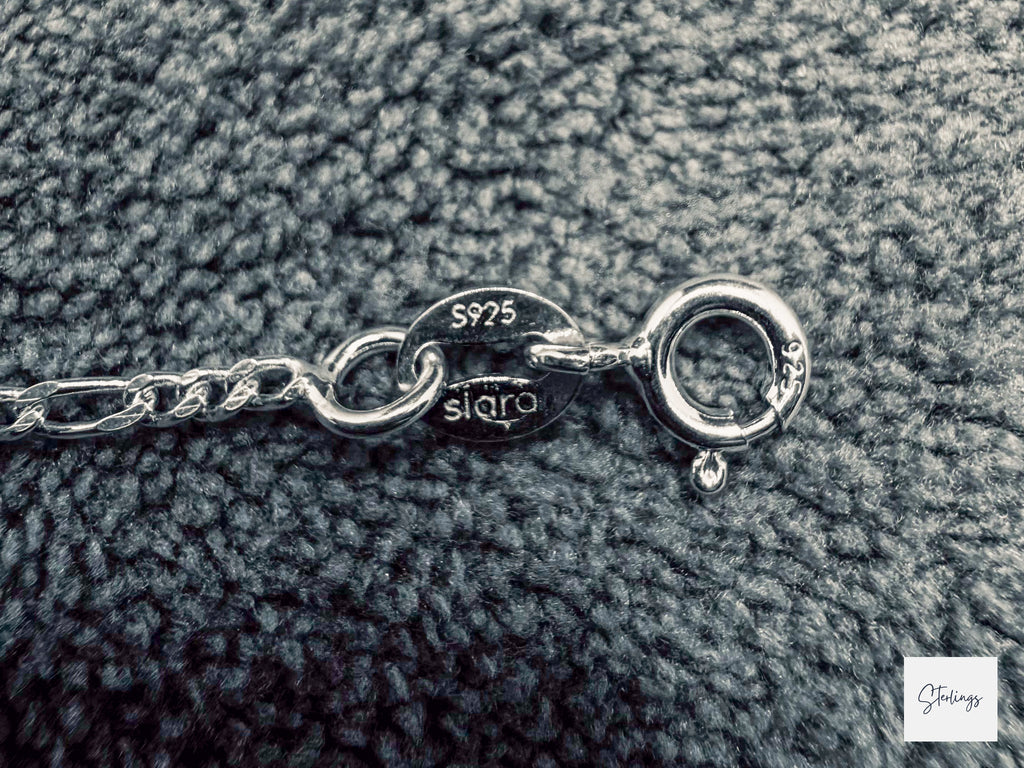 Minimalistt Italian Figaro Chain