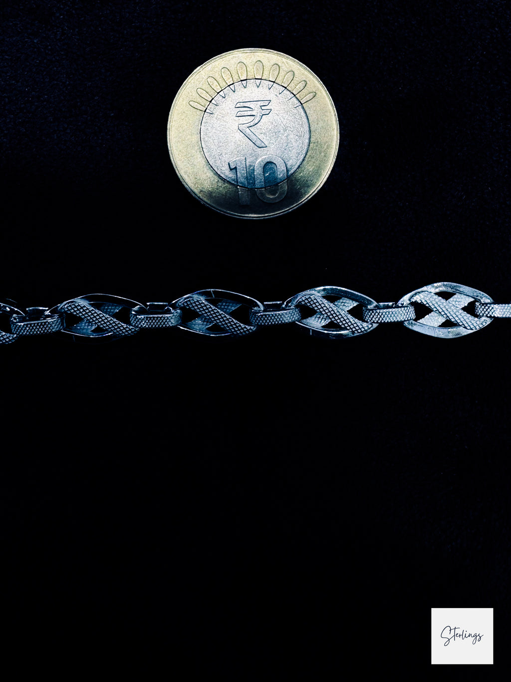 Royal Criss-Cross Chain